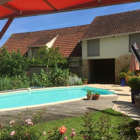 Milhac Maison D' Hotes Individuelle La Relinquiere מראה חיצוני תמונה